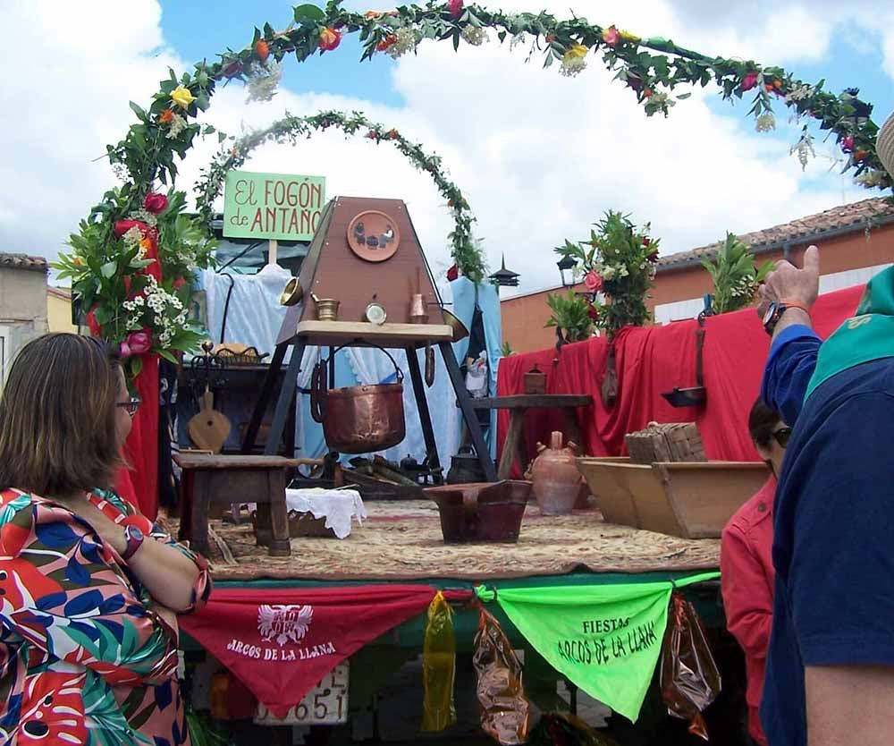  Imagen de las fiestas de Arcos de la Llana, cedida por Jesús Saíz.