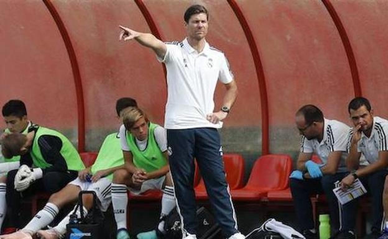 Xabi Alonso, durante un partido con el Infantil del Real Madrid. 