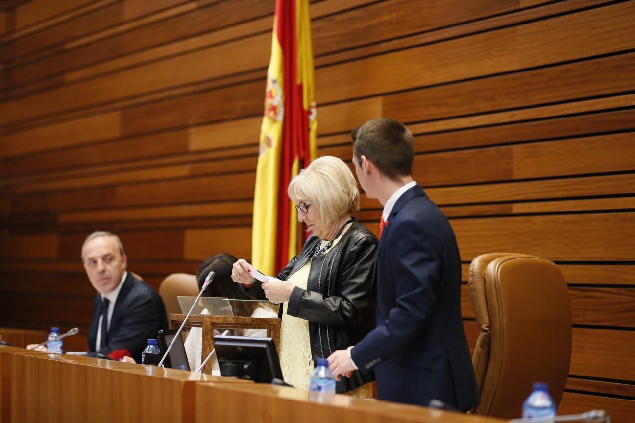 El procurador electo de Ciudadanos Luis Fuentes es proclamado presidente de la institución regiona en su décima legislatura