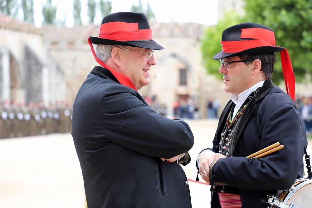 El Monasterio Real de las Huelgas ha acogido, un año más, la celebración del Curpillos, con procesión por las calles del barrio con el pendón de las Navas de Tolosa