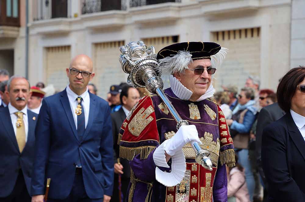 El Monasterio Real de las Huelgas ha acogido, un año más, la celebración del Curpillos, con procesión por las calles del barrio con el pendón de las Navas de Tolosa