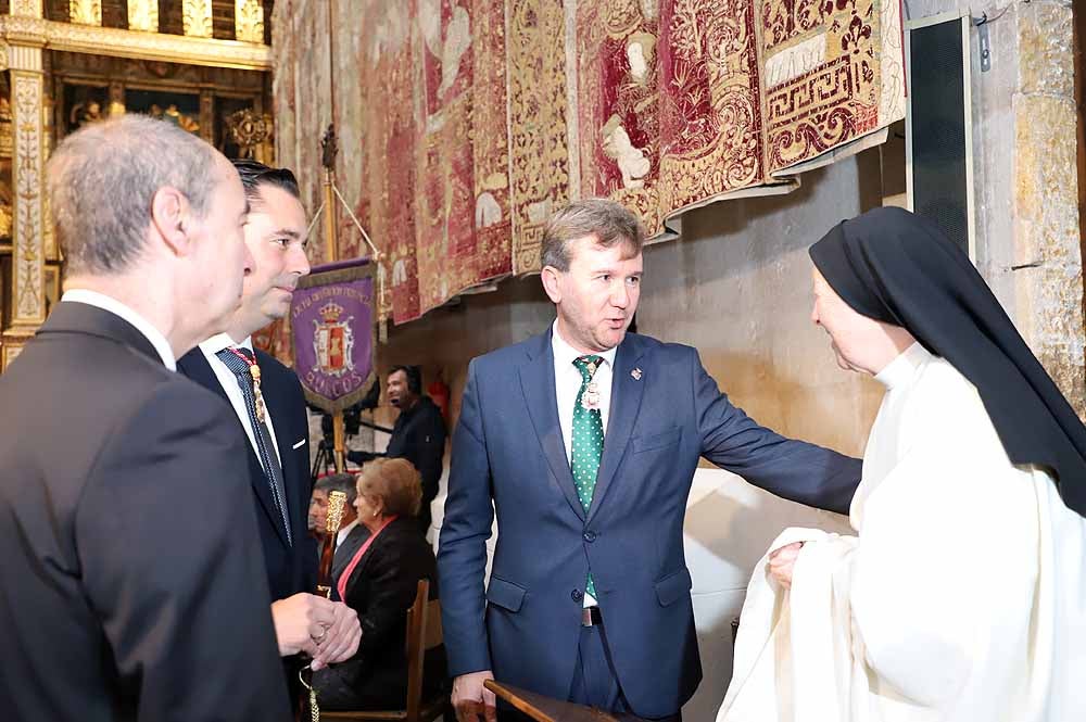 El Monasterio Real de las Huelgas ha acogido, un año más, la celebración del Curpillos, con procesión por las calles del barrio con el pendón de las Navas de Tolosa