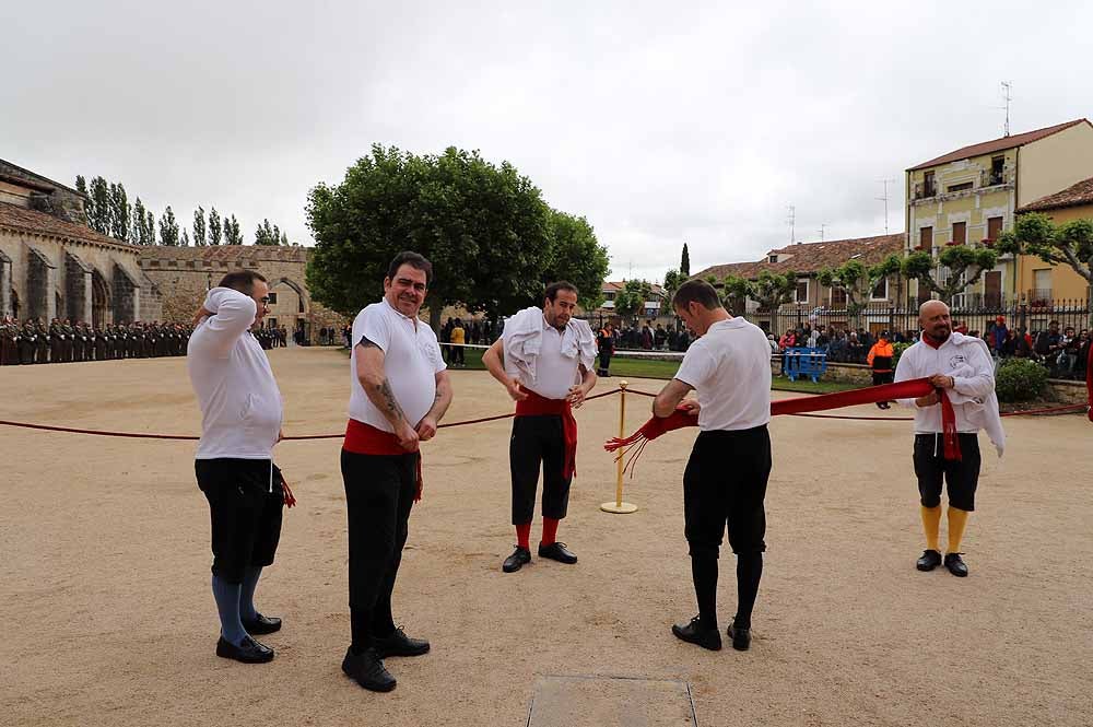 El Monasterio Real de las Huelgas ha acogido, un año más, la celebración del Curpillos, con procesión por las calles del barrio con el pendón de las Navas de Tolosa