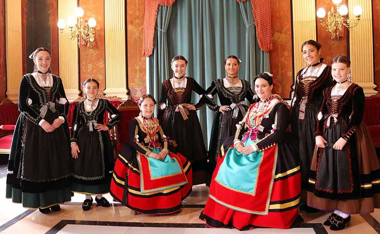 Imagen de la Corte Real de las Fiestas Mayores de Burgos