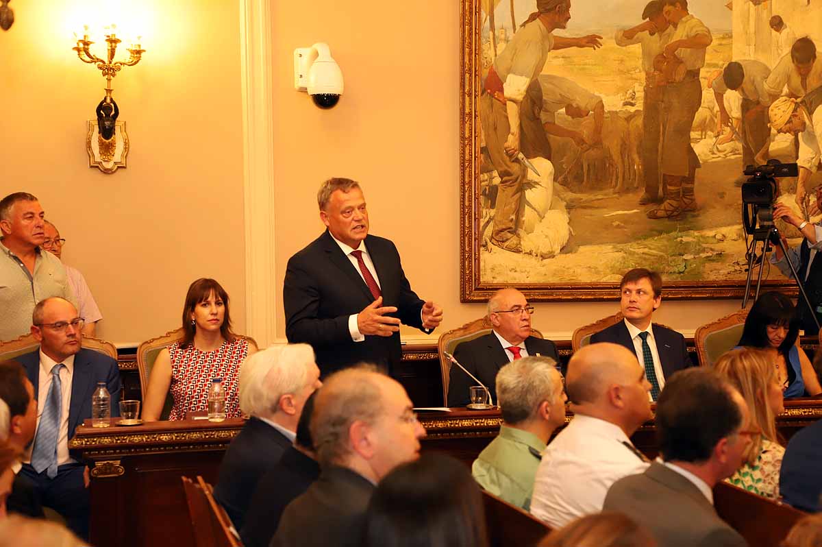 Lorenzo Rodríguez en el Pleno de Constitución de la Diputación. 