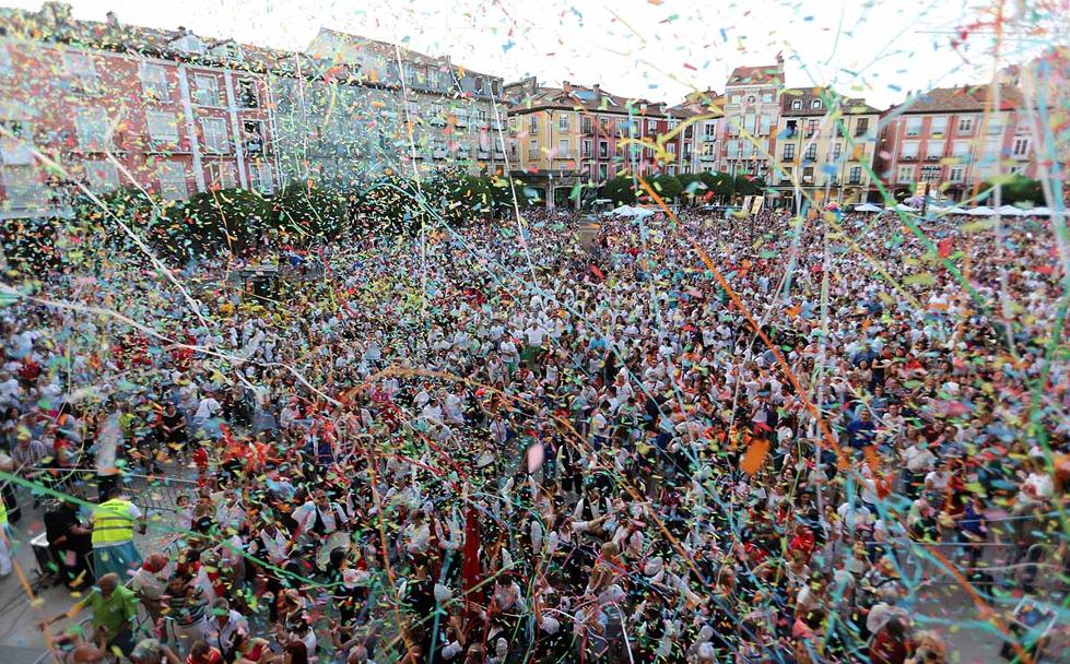 Las serpentinas y el confeti han acabado de poner color a la jornada del viernes