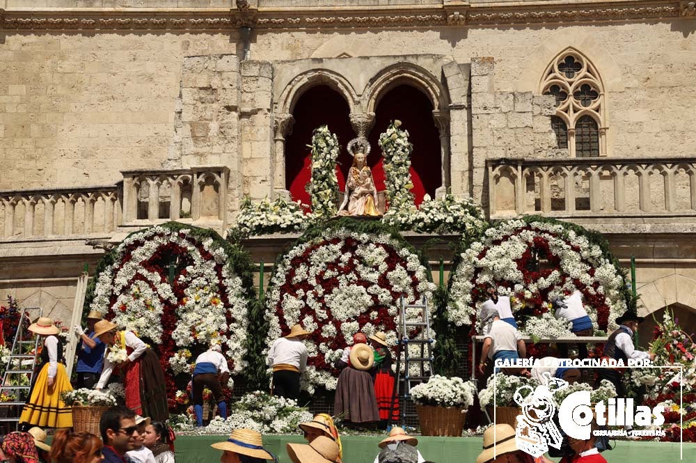 El calor no ha quitado el ánimo a los burgaleses en el acto más querido de las fiestas