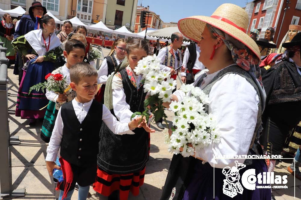 El calor no ha quitado el ánimo a los burgaleses en el acto más querido de las fiestas