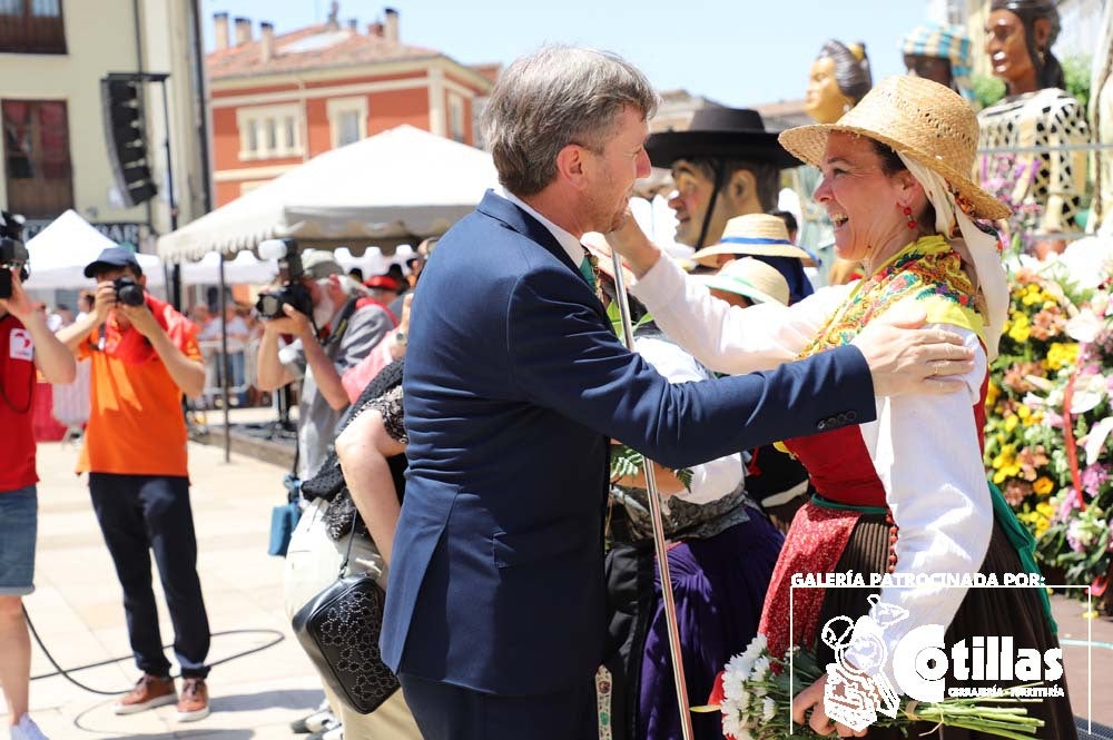 El calor no ha quitado el ánimo a los burgaleses en el acto más querido de las fiestas