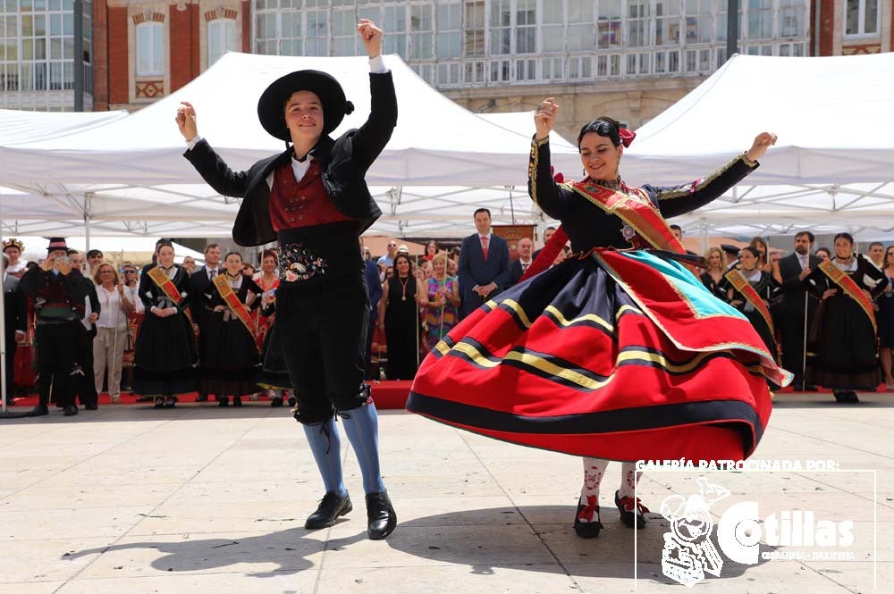 El calor no ha quitado el ánimo a los burgaleses en el acto más querido de las fiestas