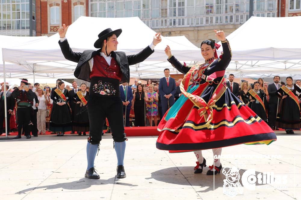 El calor no ha quitado el ánimo a los burgaleses en el acto más querido de las fiestas