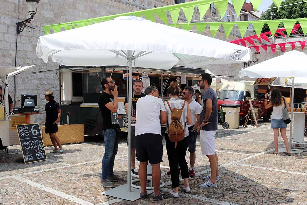 Fotos: Los burgaleses saborean la gran variedad gastronómica que ofrecen casetas y gastronetas durante las fiestas