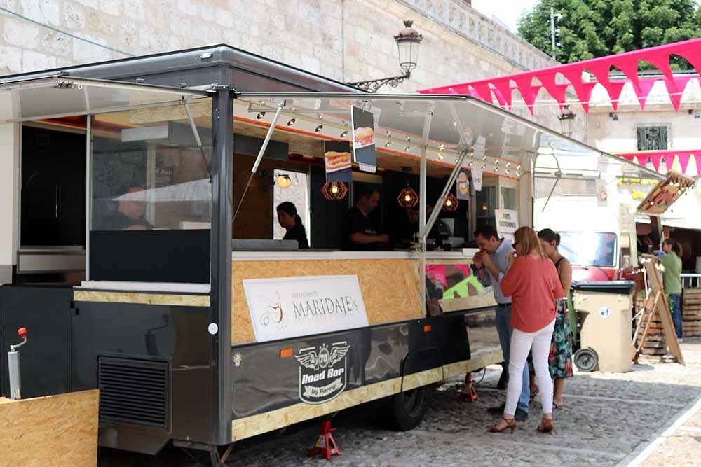 Fotos: Los burgaleses saborean la gran variedad gastronómica que ofrecen casetas y gastronetas durante las fiestas