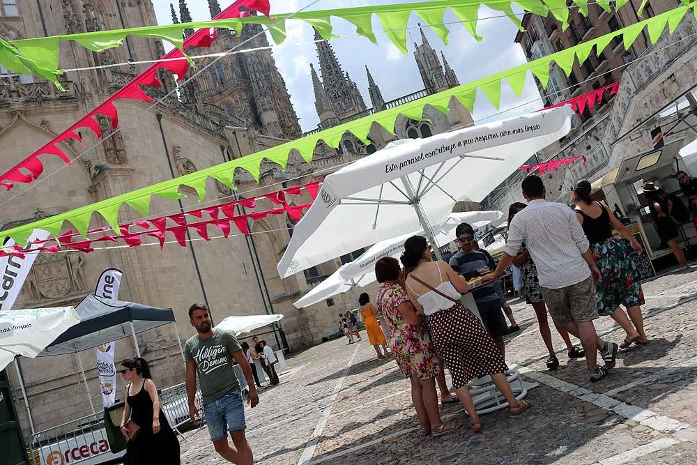 Fotos: Los burgaleses saborean la gran variedad gastronómica que ofrecen casetas y gastronetas durante las fiestas