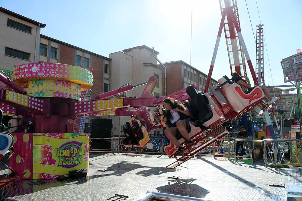 Fotos: Dosis de adrenalina y calor en las barracas de los Sampedros