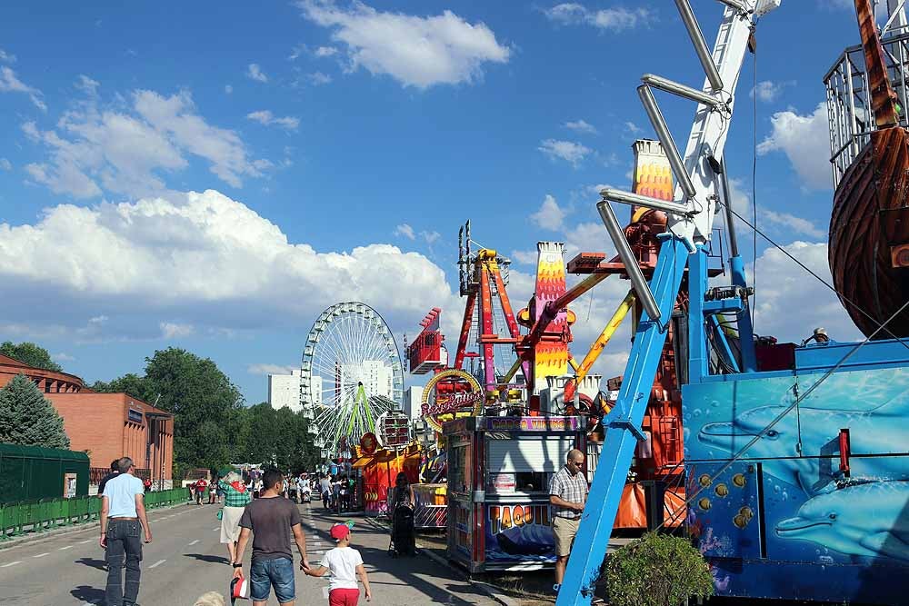 Fotos: Dosis de adrenalina y calor en las barracas de los Sampedros