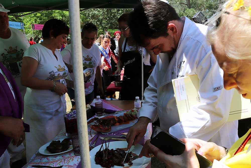 Fotos: Las peñas Los Cucos y Los Calores, las grandes triunfadoras del concurso del Buen Yantar