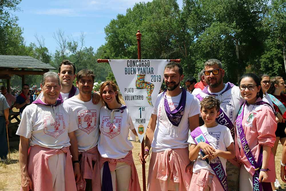 Fotos: Las peñas Los Cucos y Los Calores, las grandes triunfadoras del concurso del Buen Yantar