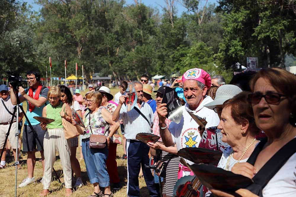 Siete descendientes de emigrantes burgaleses a Argentina y Cuba han participado hoy en la fiesta del Burgalés Ausente. La mayoría de ellos residen en la ciudad argentina de Mar del Plata. 