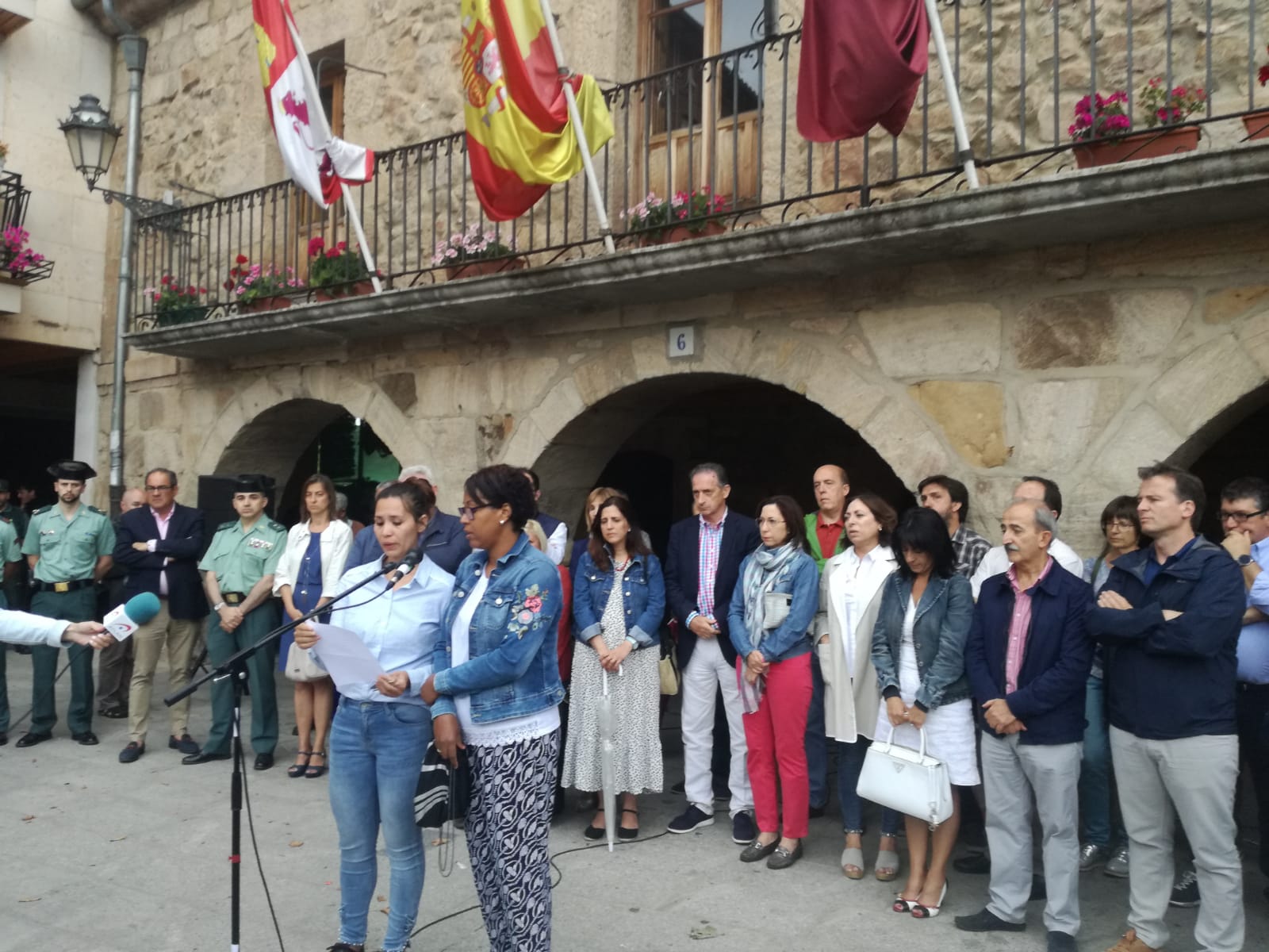 Fotos: Salas sale a la calle para gritar contra la violencia de género