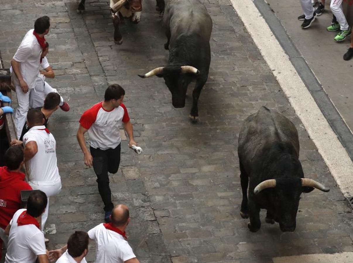 Fotos: Los toros de José Escolar protagonizan un encierro rápido y limpio