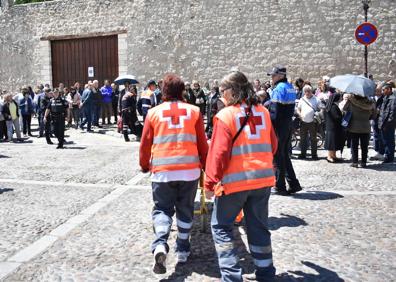 Imagen secundaria 1 - Diferentes puntos de atención de los voluntarios de Cruz Roja durante la celebración del Curpillos