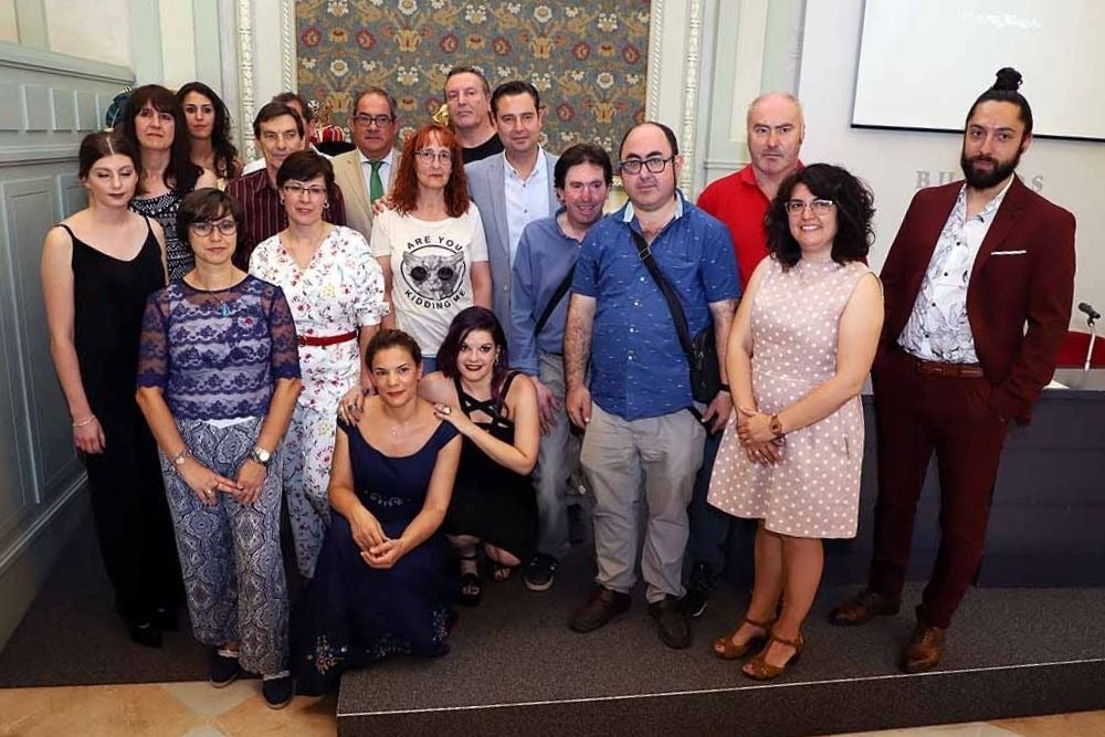 Fotos: Los alumnos de los Programas Mixtos de Formación y Empleo &#039;Burgos Textil&#039; y &#039;Coloreando&#039;