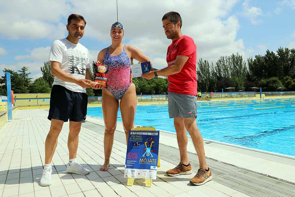 Fotos: Imágenes de la campaña &#039;Mójate por la esclerosis múltiple&#039; en las piscinas de &#039;El Plantío&#039;