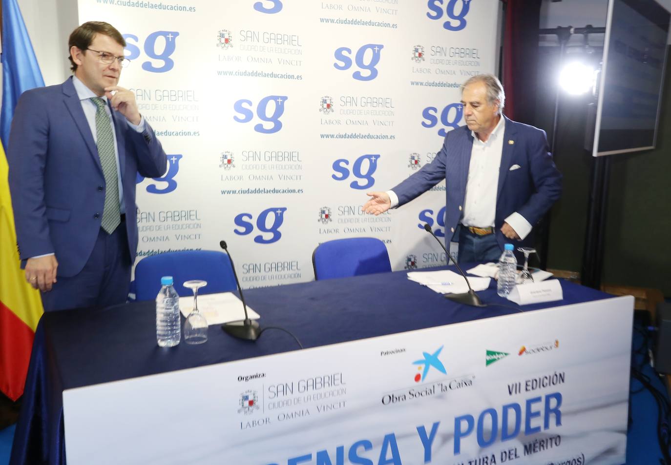 Fotos: El presidente de la Junta, Alfonso Fernández Mañueco, inaugura la VII Edición del Curso Prensa y Poder