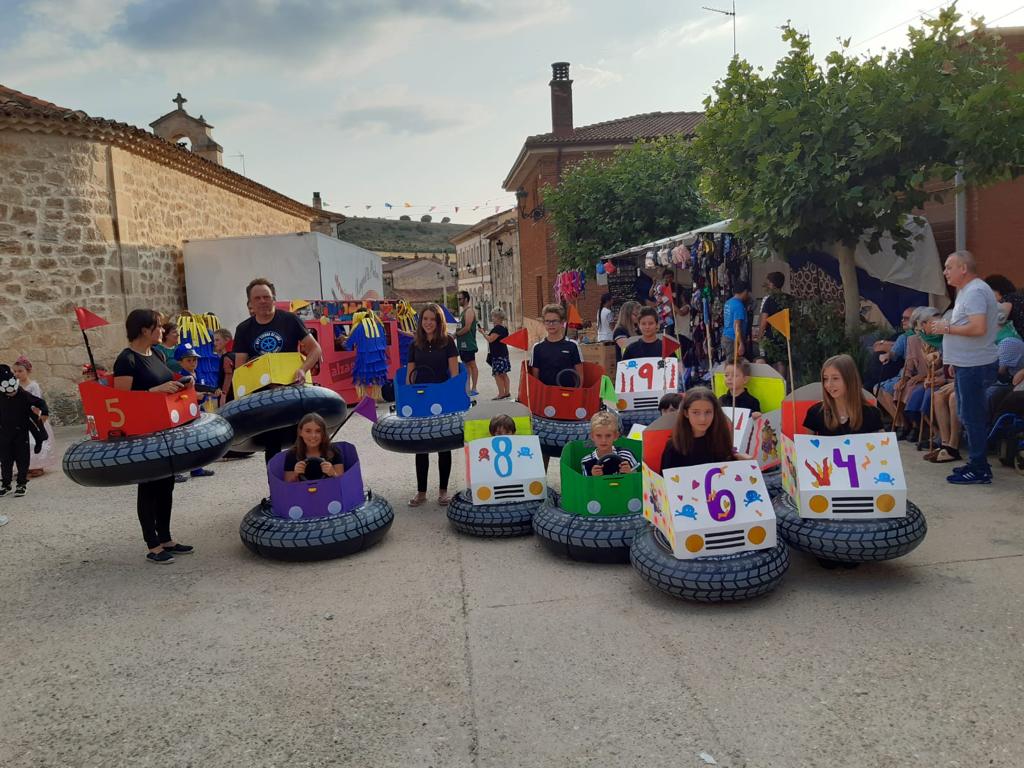 Desfile de disfraces en Cubillo del Campo