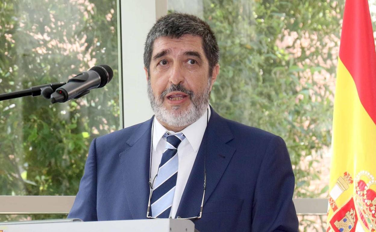 Toma de posesión de Gerente de Sacyl, Manuel Mitadiel, en la consejería de Sanidad.