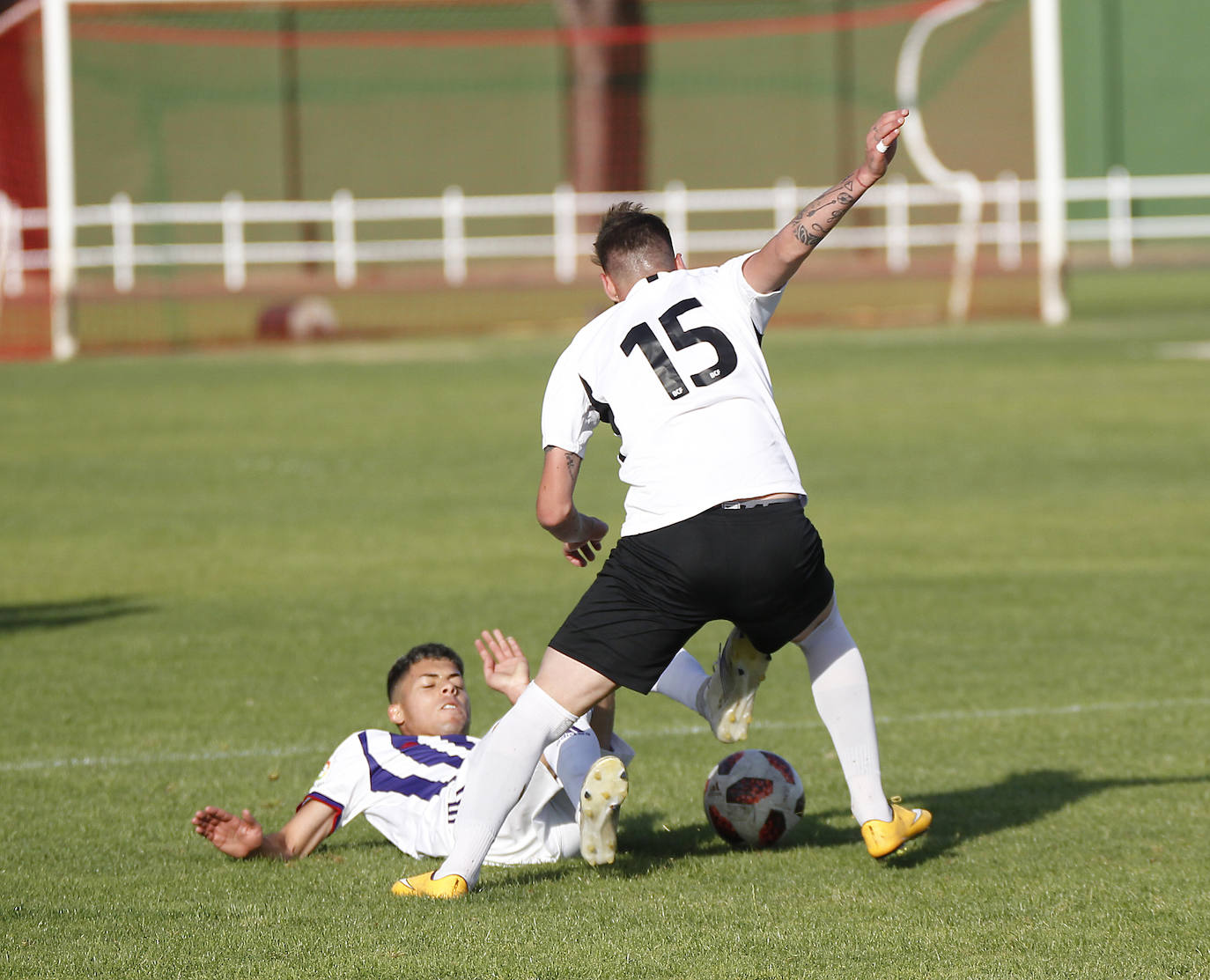 Fotos: Las mejores imágenes del partidod de pretemporada entre Valladolid B y Burgos CF