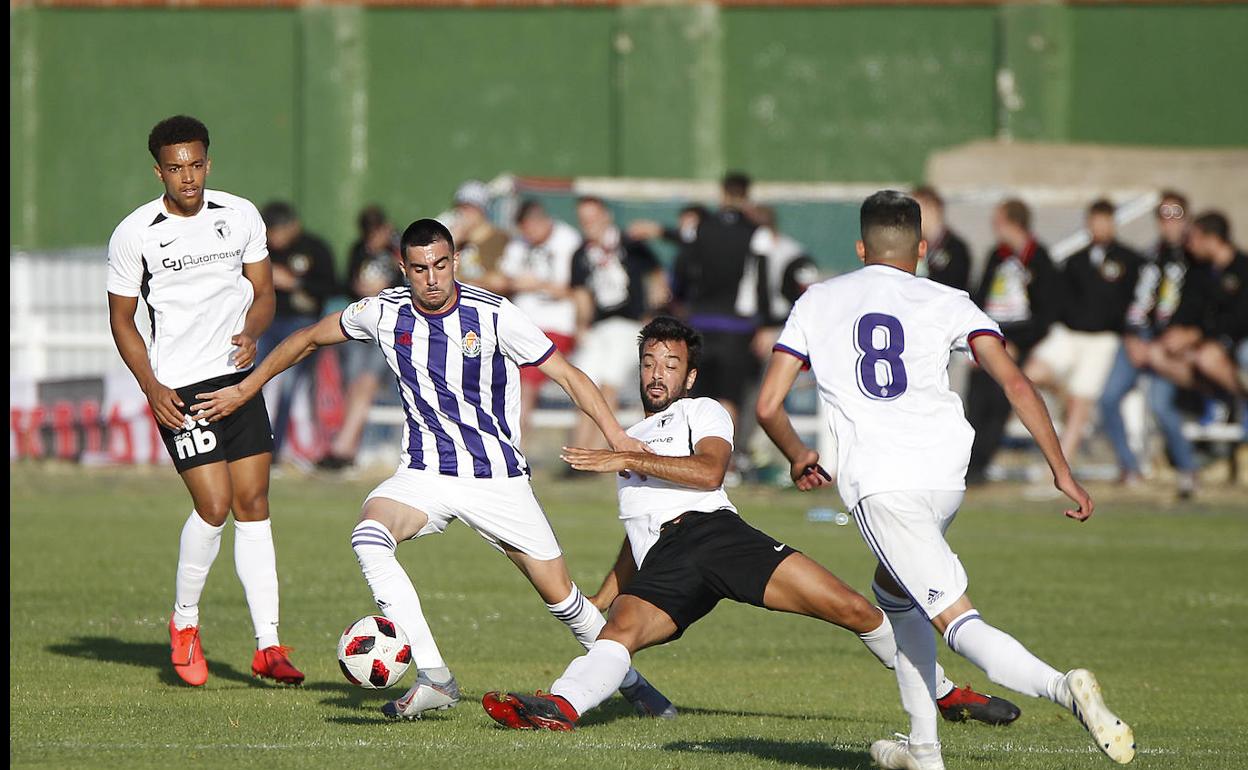 Imagen del partido disputado en Venta de Baños entre el Burgos CF y el Valladolid B