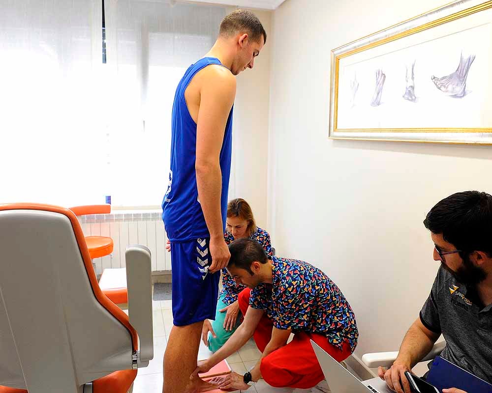 La pretemporada 2019/20 ha comenzado para el San Pablo Burgos con los primeros reconocimientos médicos y las diferentes pruebas para comprobar el estado de forma con el que los jugadores regresarán a la cancha.