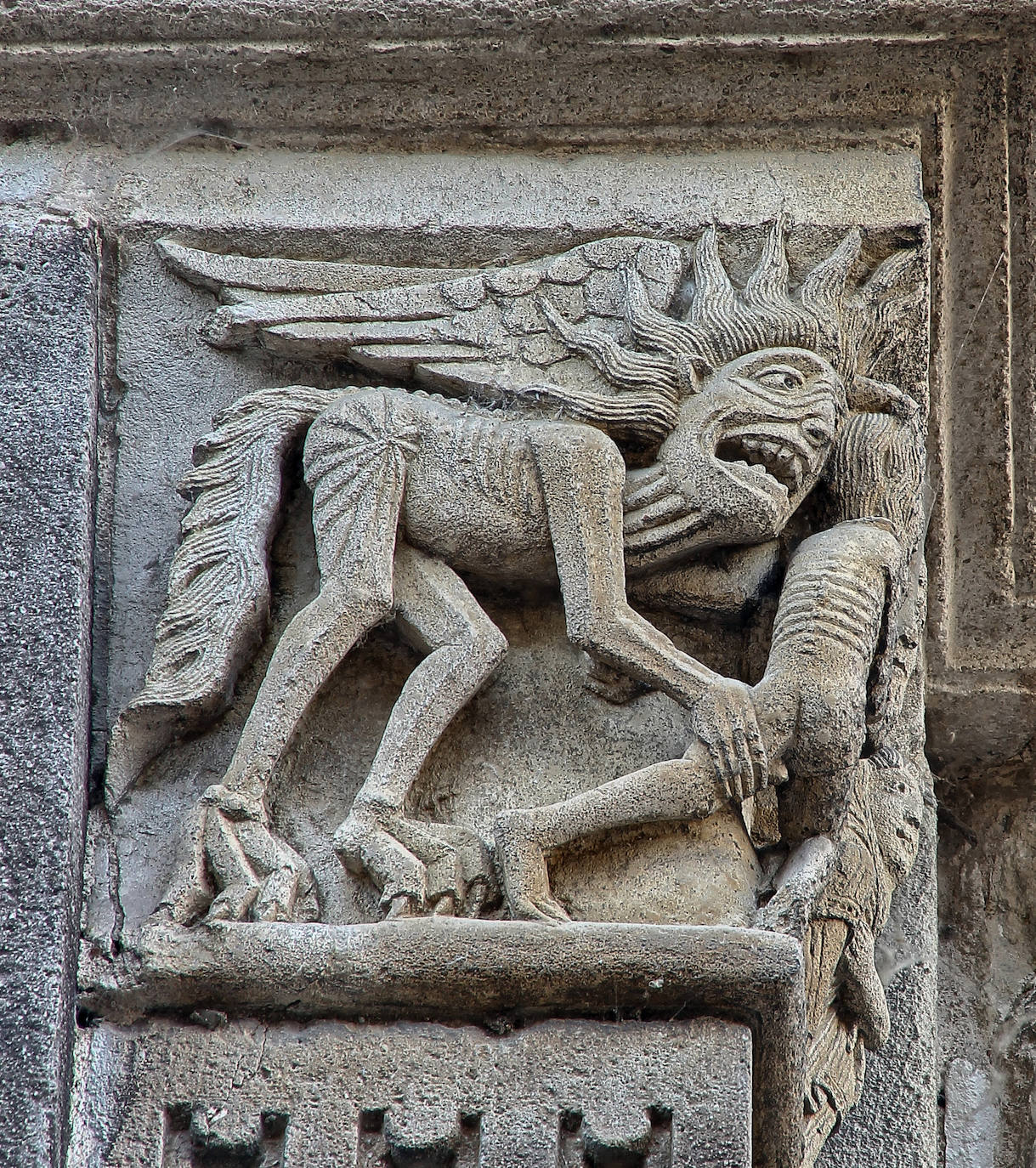 Diablo. San Lázaro de Autun, Saône-et-Loire, Francia. 