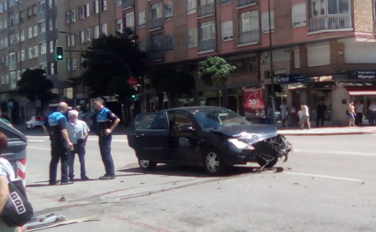 Accidente sin heridos en la calle Vitoria