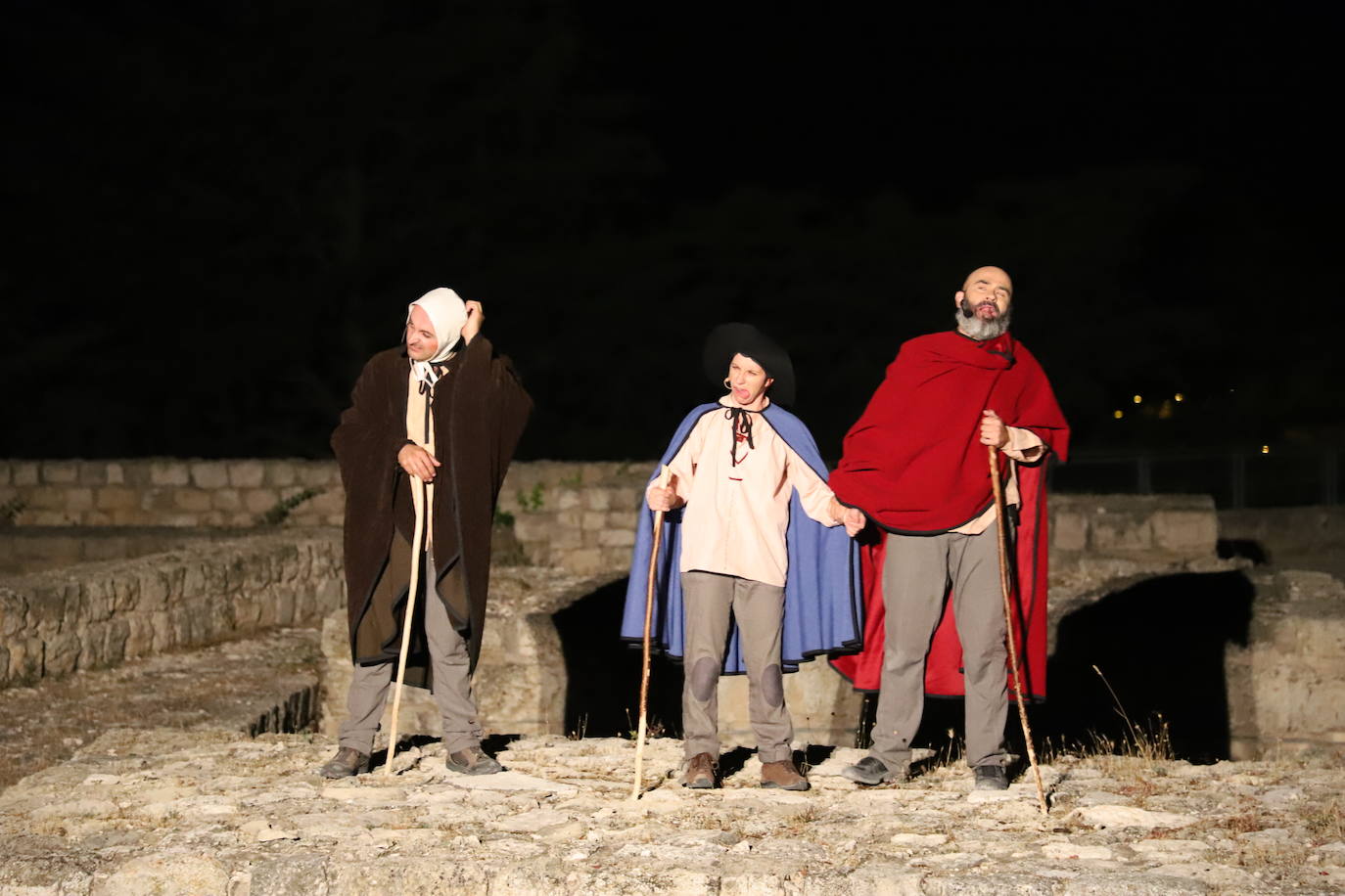 Bambalúa Teatro representa Patrimonios Témpora 2.0, una obra protagonizada por los tres bienes Patrimonio de la Humanidad de Burgos, la Catedral, los Yacimientos de la Sierra de Atapuerca y el Camino de Santiago