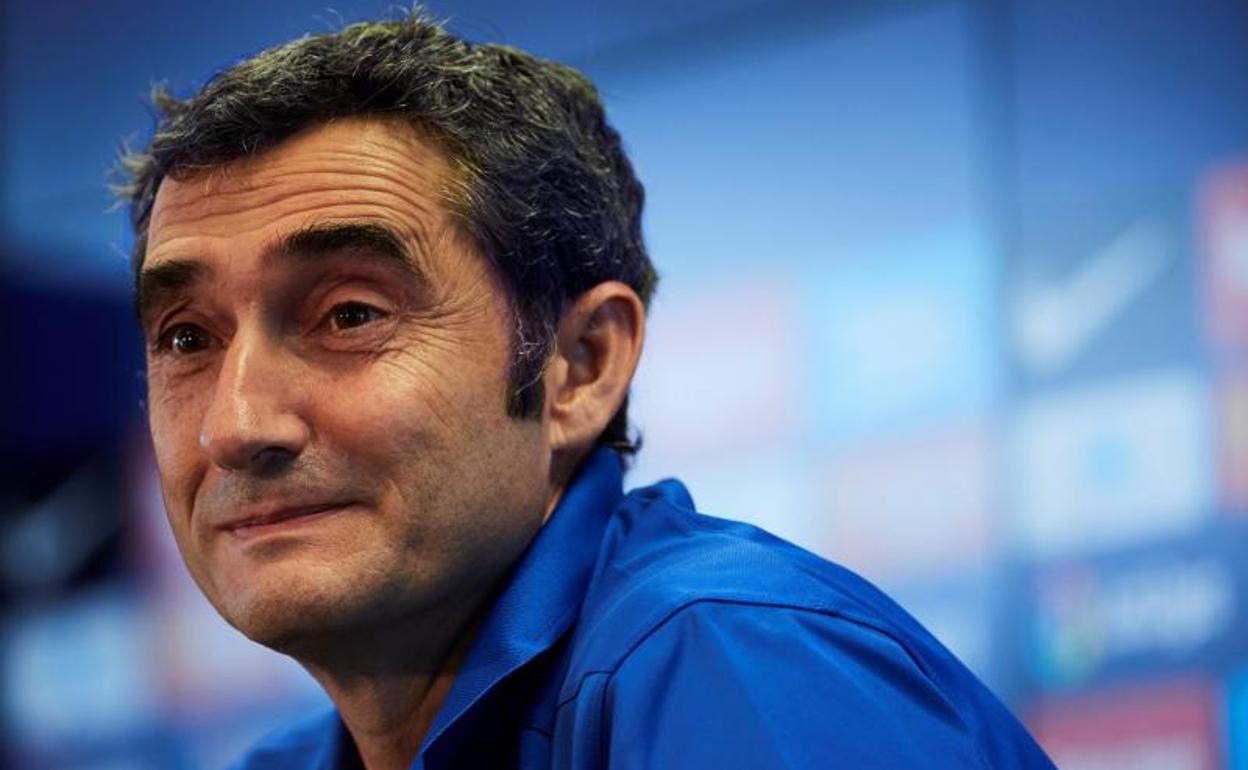 Ernesto Valverde en sala de prensa.