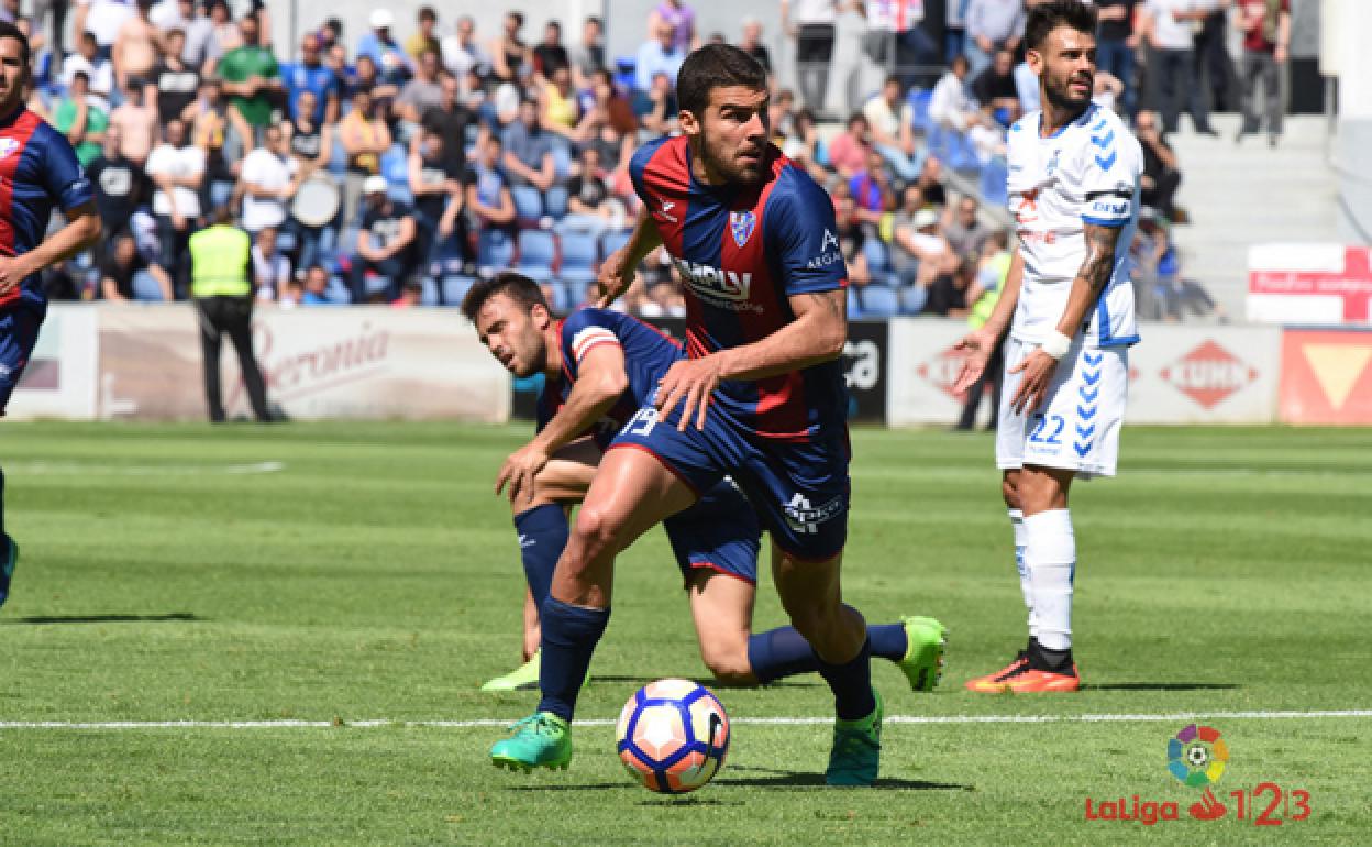 Alexander González durante su etapa con el Huesca. 