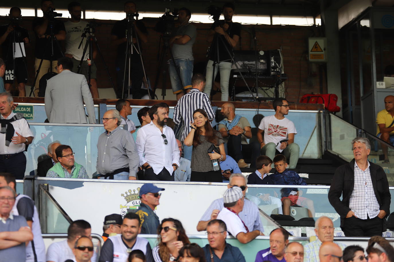 El estadio municipal de El Plantío ha acogido esta tarde el partido de liga entre el Burgos CF y el Deportivo Alavés B.