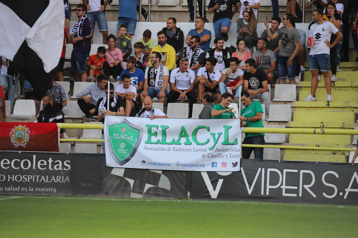 El estadio municipal de El Plantío ha acogido esta tarde el partido de liga entre el Burgos CF y el Deportivo Alavés B 