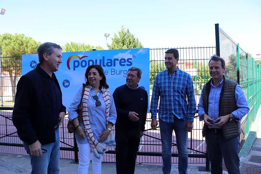 El Partido Popular ha celebrado su tradicional comida de hermandad para arrancar el curso político |Alcaldes, concejales y demás cargos públicos y políticos se han dado cita en Arcos de la Llana