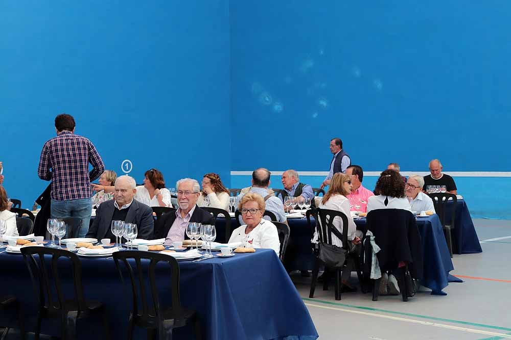 El Partido Popular ha celebrado su tradicional comida de hermandad para arrancar el curso político |Alcaldes, concejales y demás cargos públicos y políticos se han dado cita en Arcos de la Llana