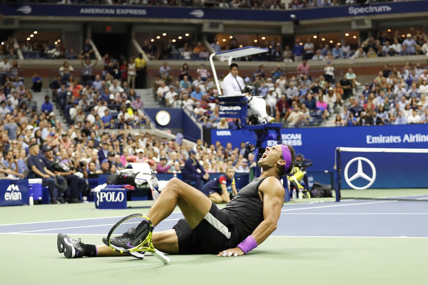 Rafa Nadal celebra su cuarto título del Abierto de Estdos Unidos, que supone su 19ª Grand Slam.