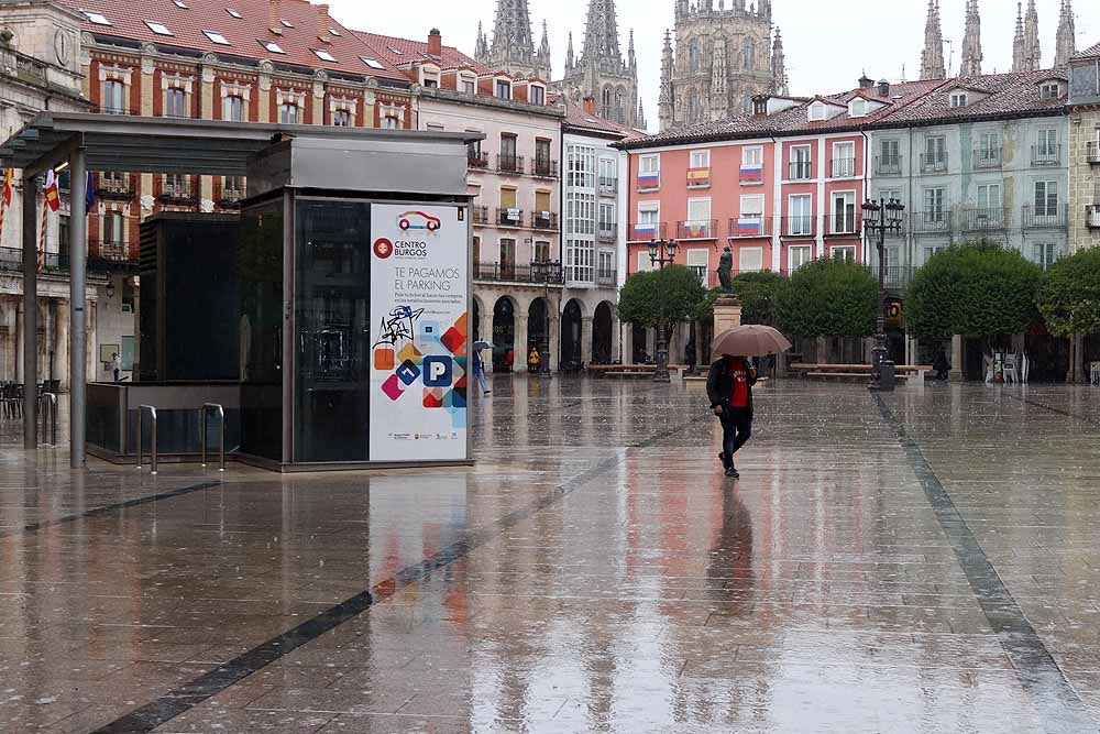 DANA ha traído a Burgos lluvias, y fuertes vientos en la provincia, en una jornada todavía de verano pero que se asemeja en exceso al otoño