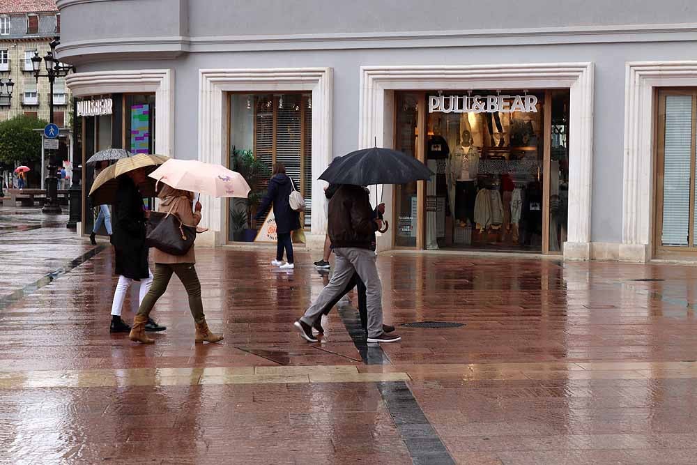 DANA ha traído a Burgos lluvias, y fuertes vientos en la provincia, en una jornada todavía de verano pero que se asemeja en exceso al otoño