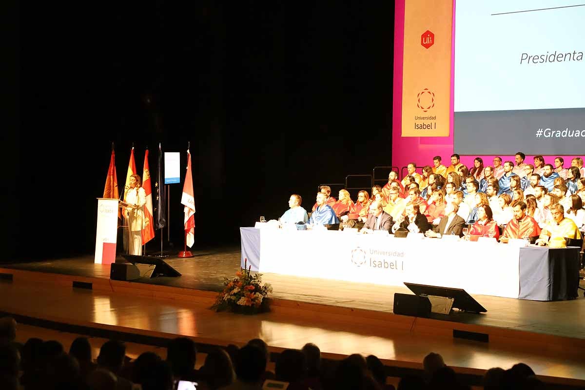 La Universidad Isabel I celebra su tercera Graduación con una tasa de abandono inferior a la media de universidades españolas.