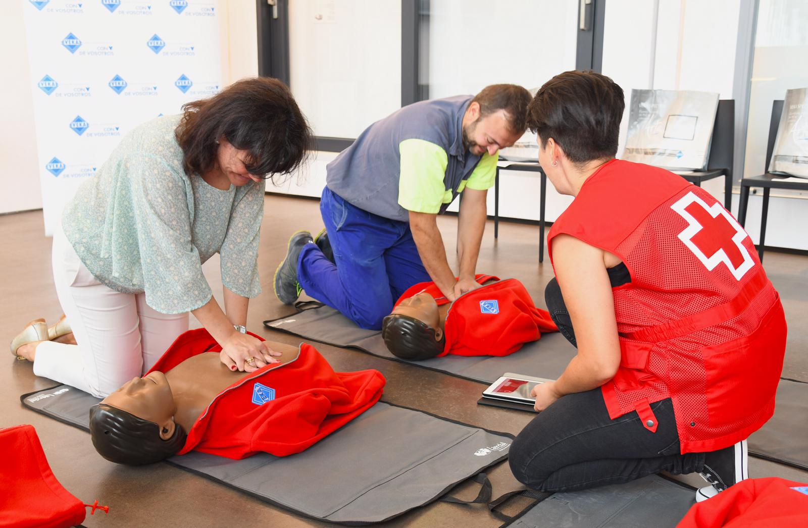 Cruz Roja Española ha impartido este verano cursos de reanimación cardiopulmonar (RCP) gratuitos en más de diez localidades de la provincia de Burgos para enseñar a salvar vidas a personas de todas las edades.