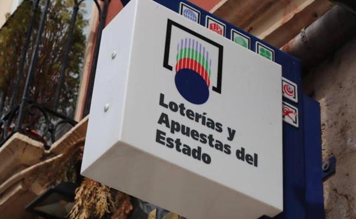 Cartel de Loterías y Apuestas del Estado.