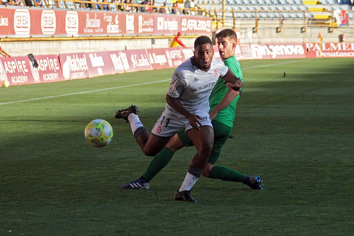 Fotos: La Cultural hurga en la herida del Burgos CF